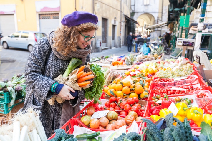 Buying-Vegetables